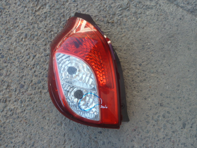 Foco suzuki alto 800 2019 2022 trasero chofer - daños