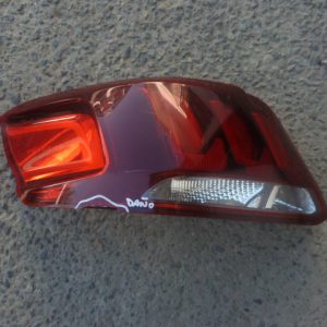 Foco peugeot 301 2019 2024 trasero chofer – daños