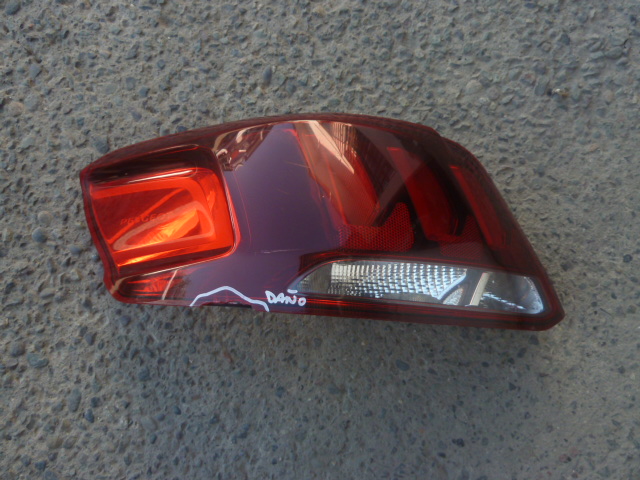 Foco peugeot 301 2019 2024 trasero chofer - daños