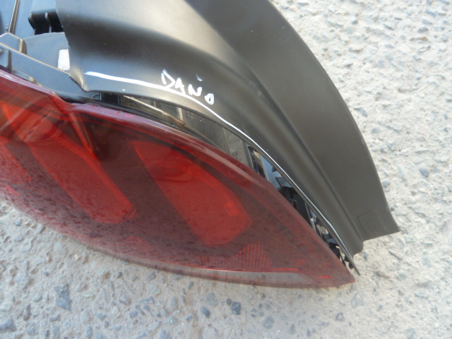 Foco peugeot 301 2019 2024 trasero chofer - daños - Imagen 2