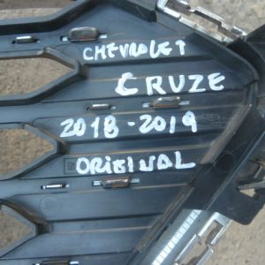 Mascara chevrolet cruze 2018 2019 con bisel original – daños