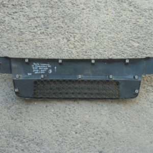 Rejilla de parachoque fiat uno way 2018 2021 inferior original/buena