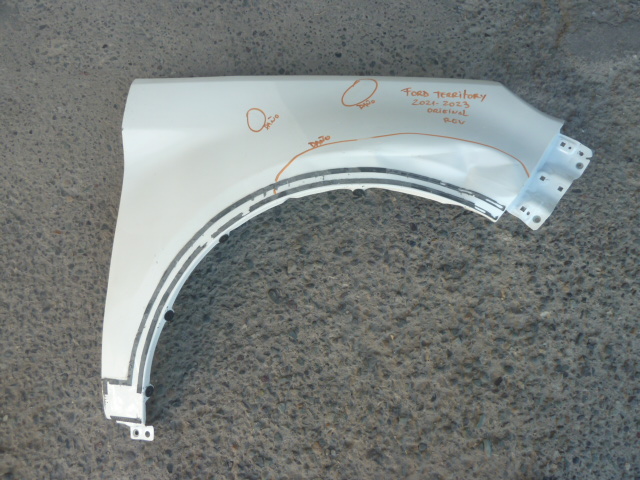 Tapabarro ford territory 2021 2023 delantero copiloto daños