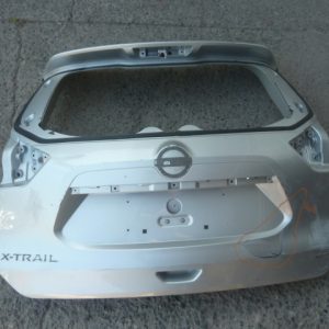 Portalon nissan xtrail t32 2016 2022 – dañado en oferta