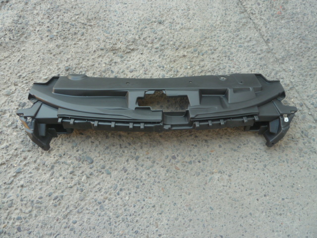 Cubre frontal peugeot 301 2018 2019 2020 2021 2022 - bueno