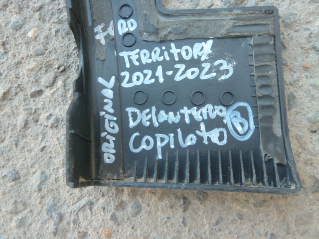 Moldura paso rueda ford territory 2021 2023 delantera copiloto - Imagen 3