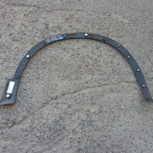 Moldura paso rueda nissan j10 2007 2014 delantera chofer