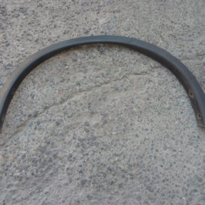 Moldura paso rueda xtrail t32 2015 2020 delantera chofer buena