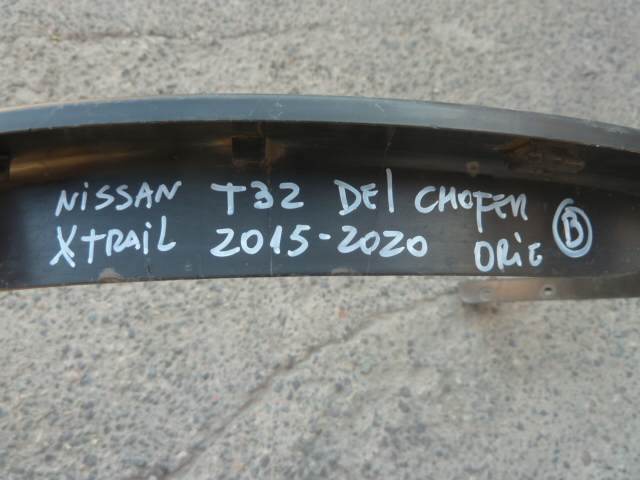 Moldura paso rueda xtrail t32 2015 2020 delantera chofer buena - Imagen 3