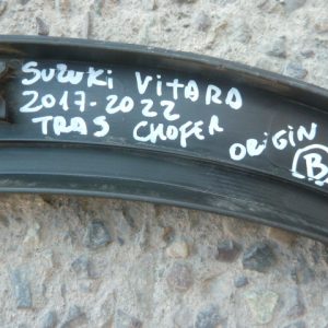 Moldura paso rueda vitara 2017 2022 trasera chofer