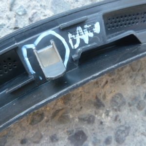 Moldura paso rueda vw touareg 2013 2017 trasera chofer daños