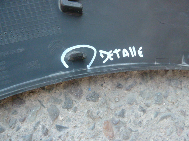 Moldura paso rueda citroen c3 2018 2023 trasera chofer daños - Imagen 5