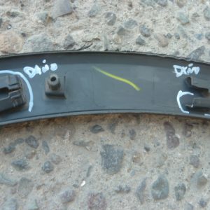 Moldura paso rueda tiguan 2018 2020 trasera copiloto daños