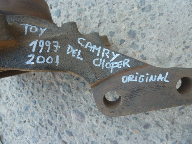 Muñon toyota camry 1998 1999 2000 2001 delantera chofer usado - Imagen 2