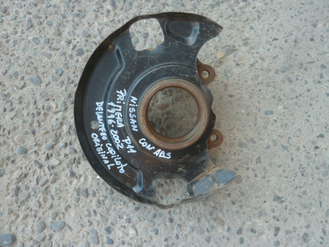 Muñon nissan primera p11 1996 2001 delantero copiloto usado