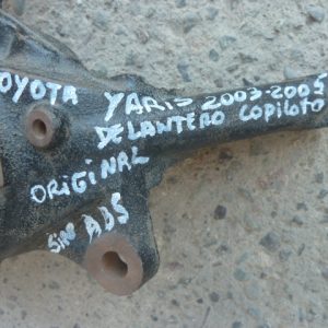 Muñon toyota yaris 2003 2005 sin abs delantero copiloto usado