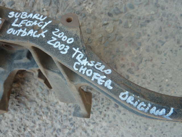 Muñon subaru legacy outback 2000 2003 trasero chofer usado - Imagen 3