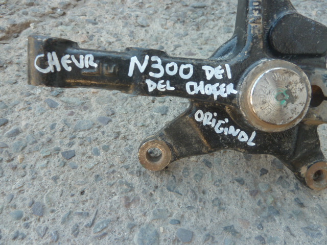 Muñon chevrolet n300 - n300 delantero chofer usado - Imagen 3