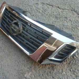 Mascara nissan np300 2015 2016 2018 2019 2020 con detalle