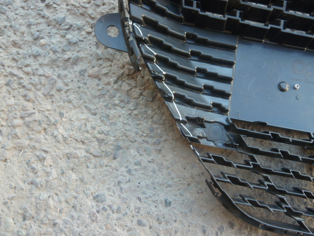 Mascara peugeot 208 p21 2021 2022 2023 2024 - daños - Imagen 4