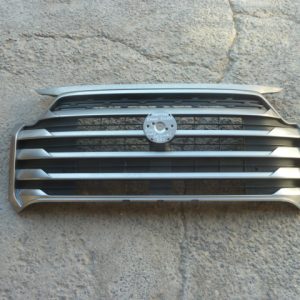 Mascara ssangyong grand musso 2022 2025 con daños