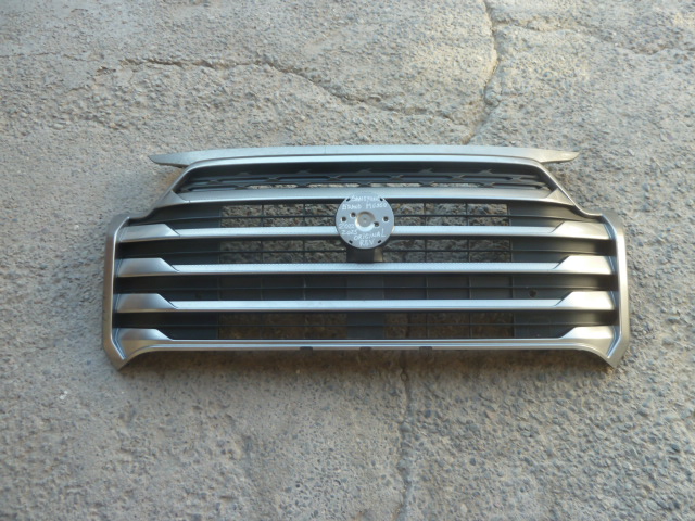 Mascara ssangyong grand musso 2022 2025 con daños