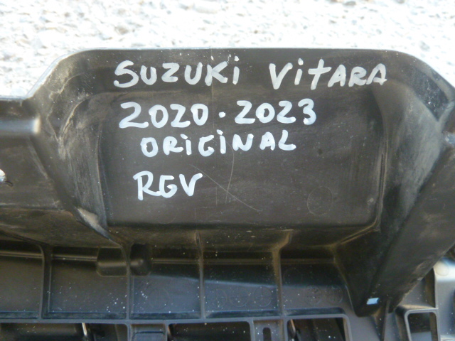 Mascara suzuki vitara 2020 2021 2022 2023 - daños - Imagen 4