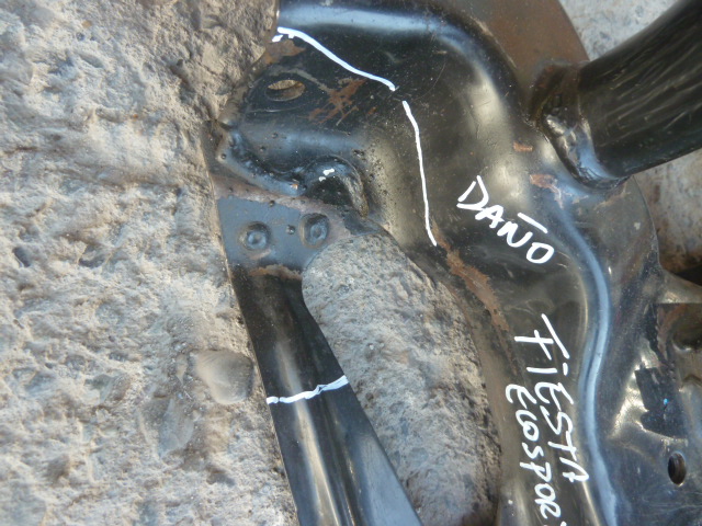 Cuna motor subchasis semichasis fiesta ecosport 2005 2009 daño - Imagen 3