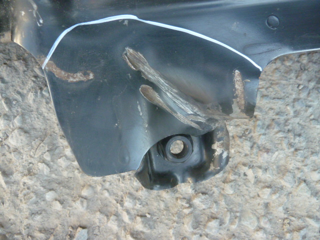 Cuna motor semichasis subchasis toyota hiace 2005 2018 daño - Imagen 3