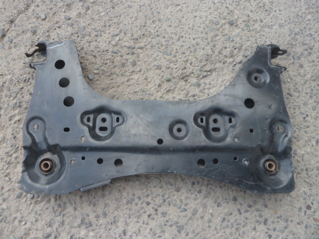 Cuna motor subchasis semichasis tiida 2006-16 solo bujes buenos - Imagen 4