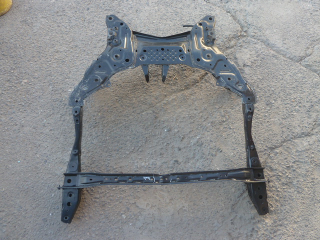 Cuna motor subchasis semichasis mazda 3 2015 2020 daños - Imagen 3