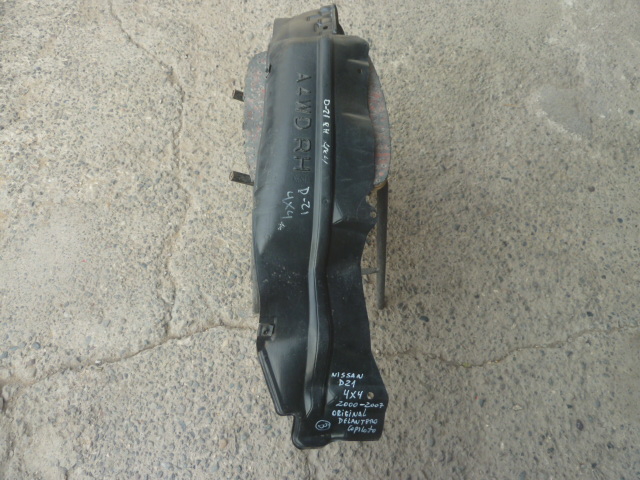 Guardafango nissan d21 4x4 2000 2007 delantero copiloto