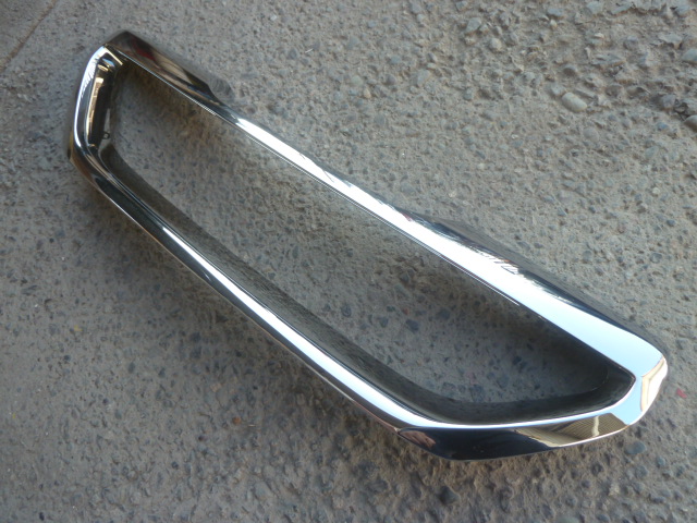 Moldura bisel peugeot 2008 2013 2016 cromado mascara daños - Imagen 4