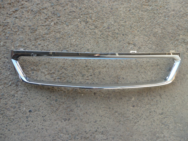 Moldura bisel colorado 2019 2020 cromado inferior mascara daños