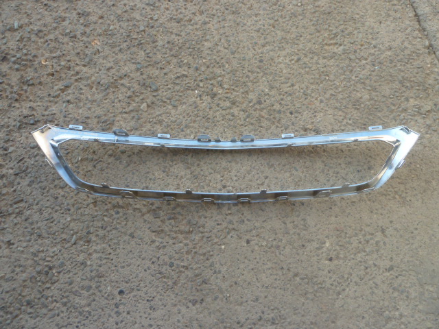 Moldura bisel colorado 2019 2020 cromado inferior mascara daños - Imagen 5