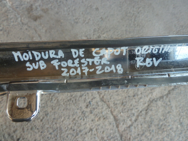 Moldura bisel subaru forester 2017 2018 cromado capot daños - Imagen 4