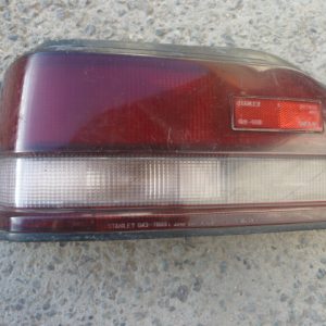 Foco mazda 323 hatchback 1988 trasero chofer daños