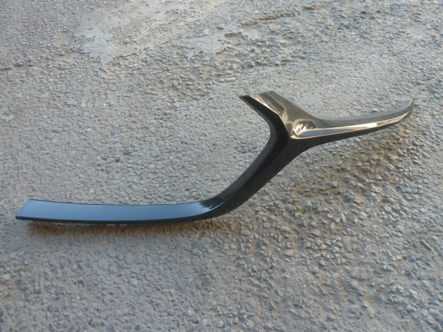 Moldura bisel mazda 3 gtx 2020 2021 de mascara chofer daños
