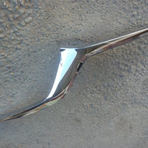 Moldura bisel mazda cx30 2020 2024 de mascara chofer daños