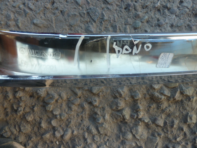 Moldura bisel mazda cx30 2020 2024 de mascara chofer daños - Imagen 3