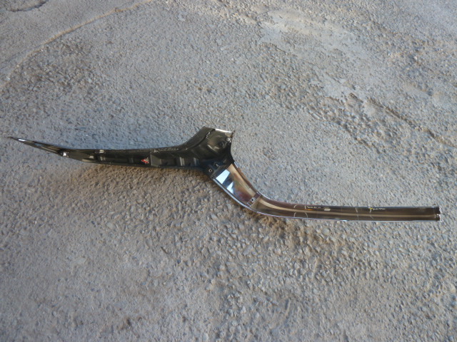Moldura bisel mazda cx30 2020 2024 de mascara chofer daños - Imagen 6