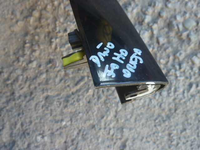 Moldura bisel mazda 3 gtx 2020 2021 de mascara chofer daños - Imagen 3