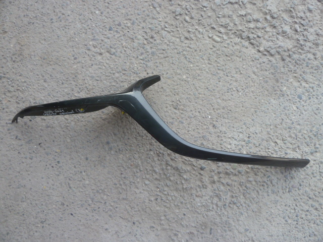 Moldura bisel mazda 3 2020 2021 de mascara copiloto buena