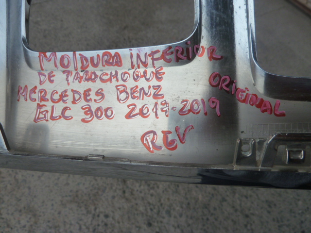 Moldura bisel mb glc 300 2017 2019 del inferior parachoque daños - Imagen 6