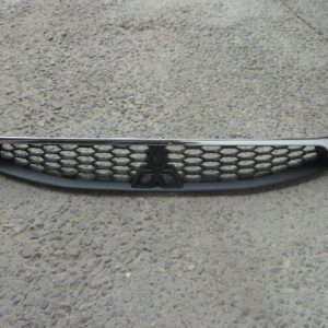 Mascara mitsubishi lancer serie r 2017 2018 lancer  daños