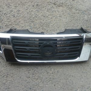 Mascara nissan np300 2016 2017 2018 2019 2020 daños