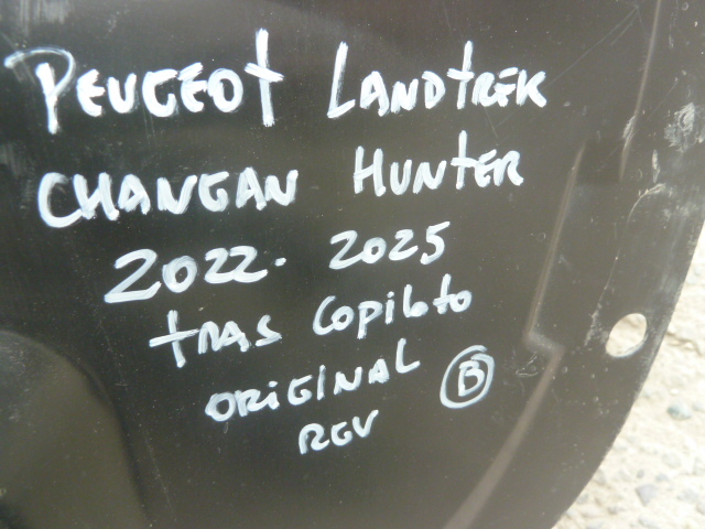 Guardafango landtrek hunter 2022 2025 trasero copiloto bueno - Imagen 4