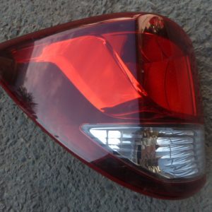 Foco mazda bt50 2016 2018 2021 trasero chofer daños