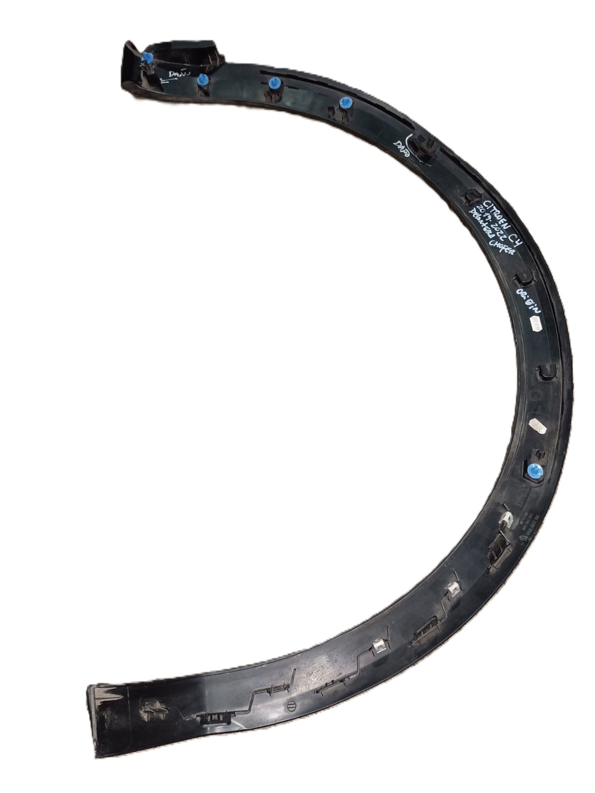 Moldura paso rueda citroen c4 2019 2022 del chofer RgvO daño - Imagen 6