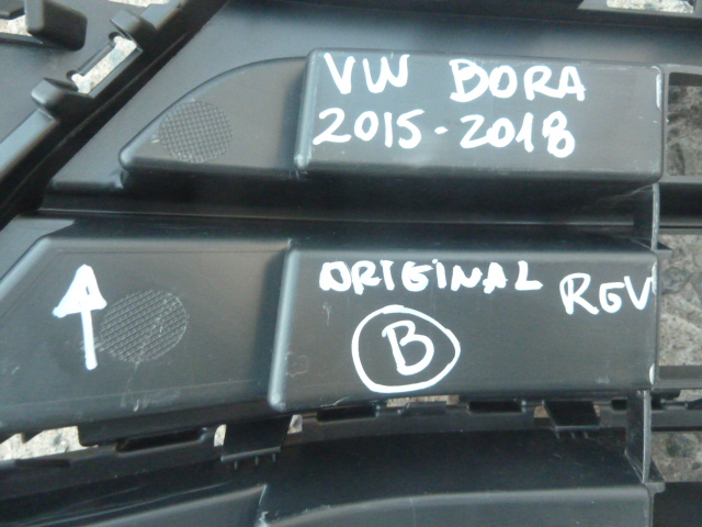 Rejilla parachoque volkswagen bora 2015 2016 2017 2018 - Imagen 3